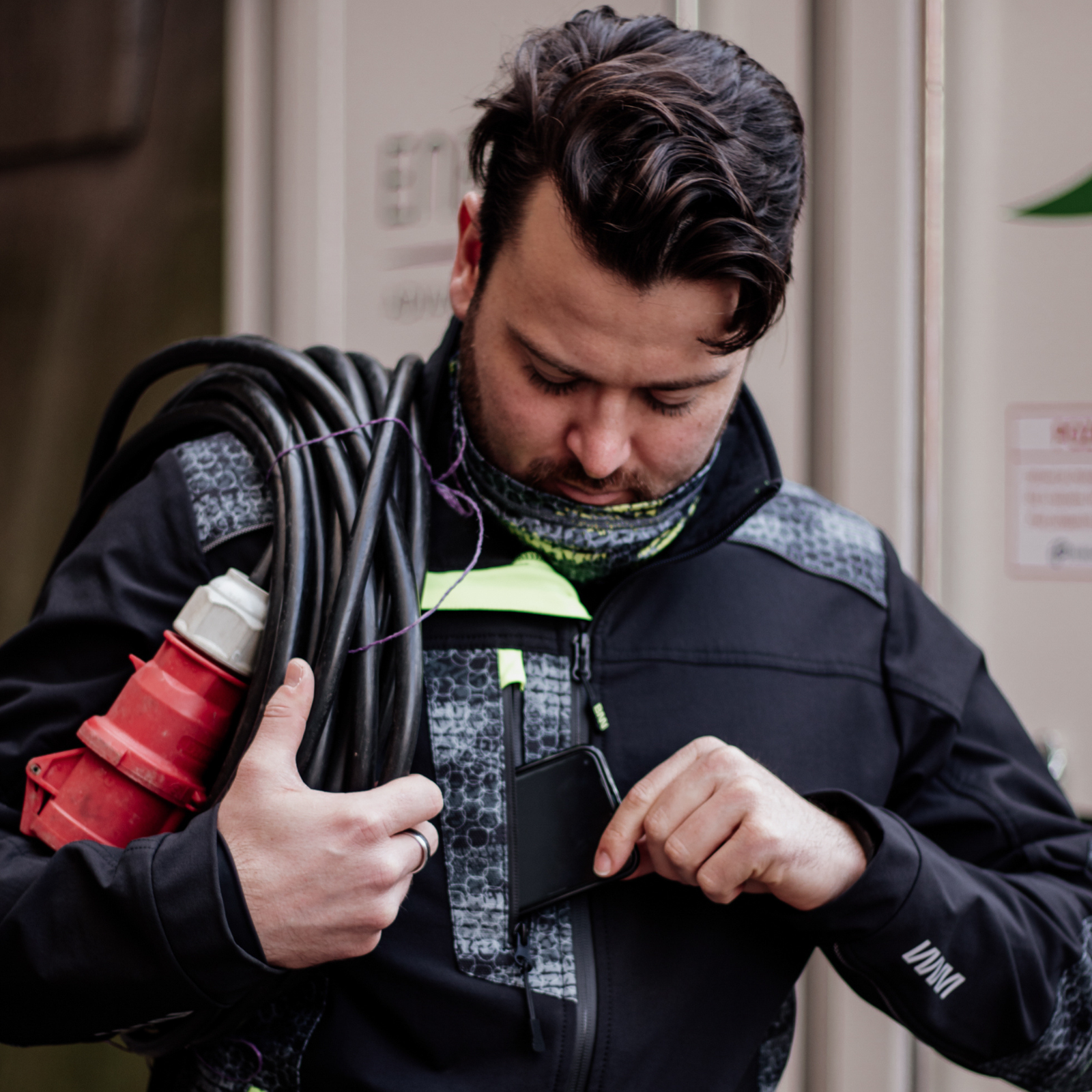 206703_0729180062_Predator_Jacket_blackgreymood1.png